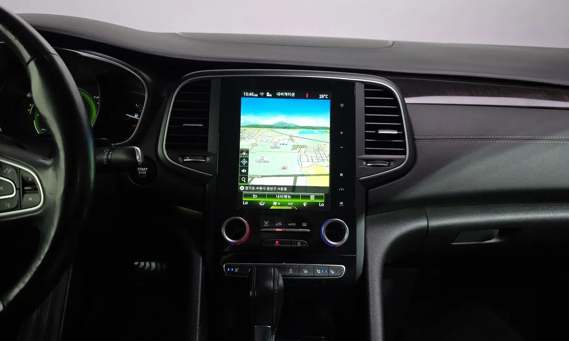 Renault SM6