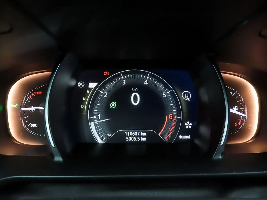 Renault SM6