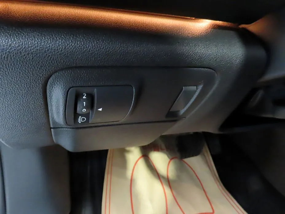 Renault SM6
