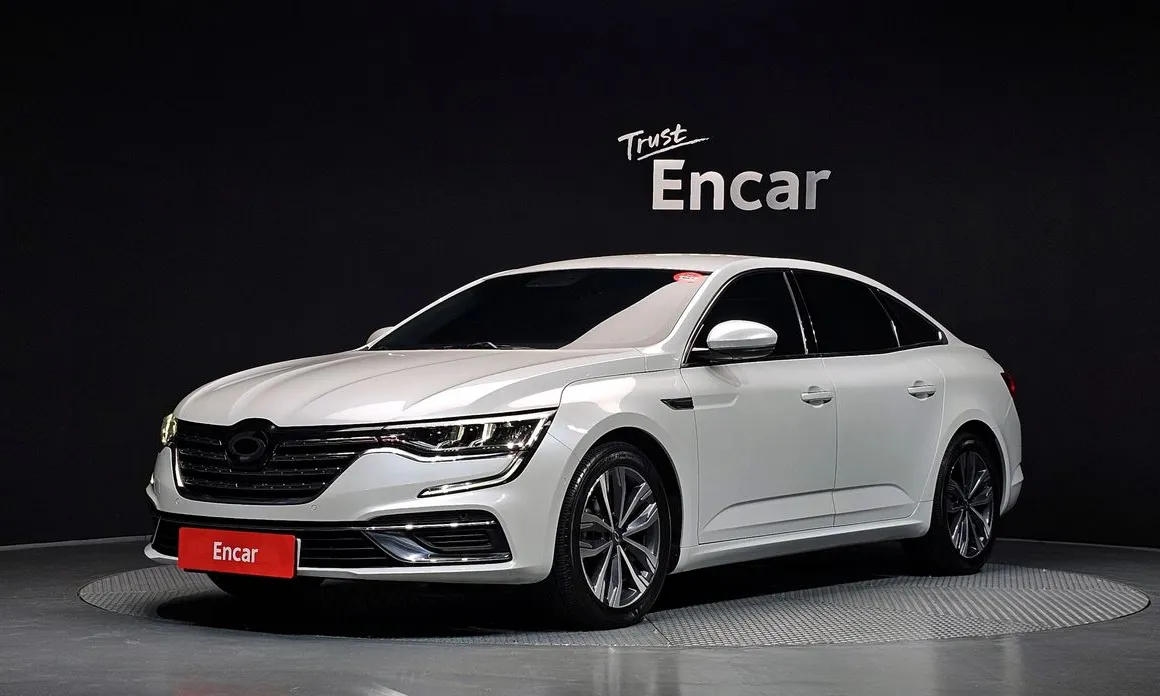 Renault SM6