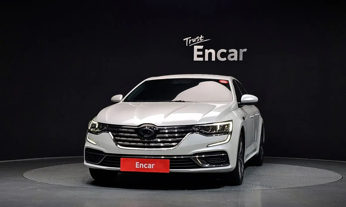 Renault SM6