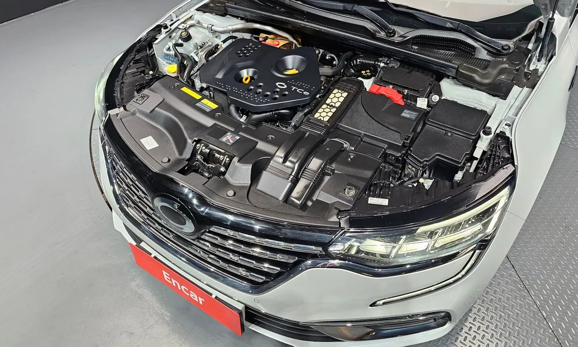Renault SM6