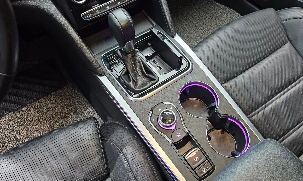 Renault SM6