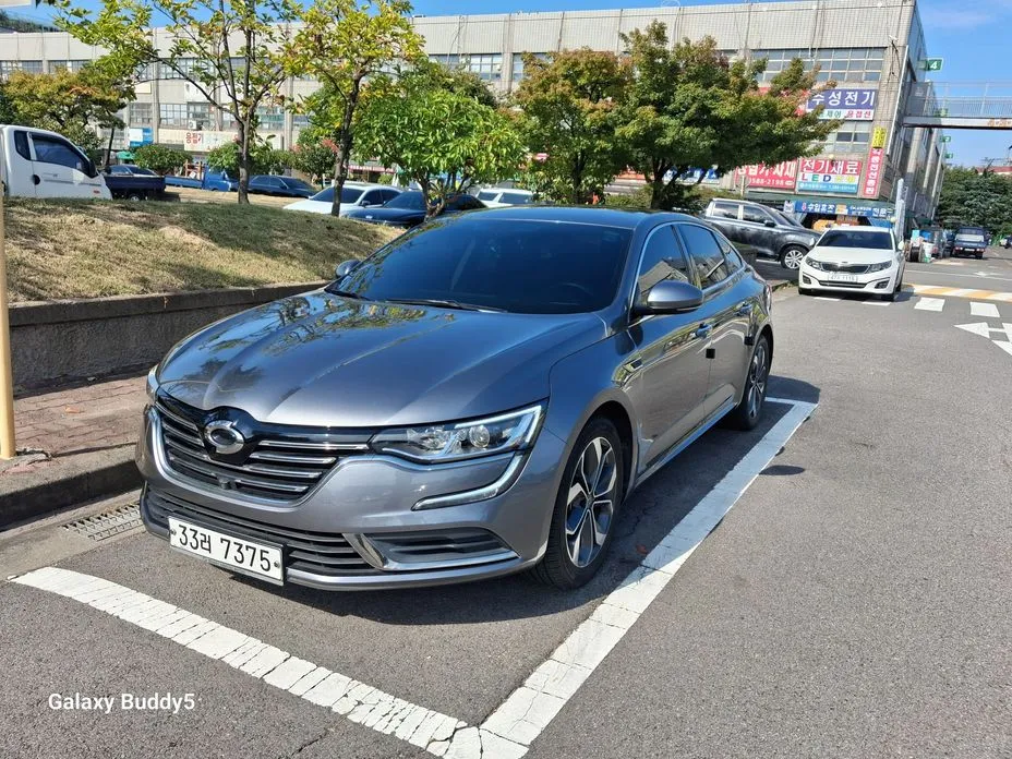 Renault SM6