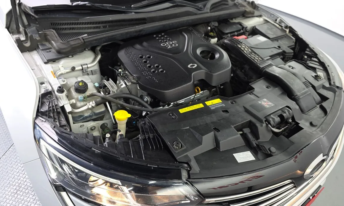 Renault SM6