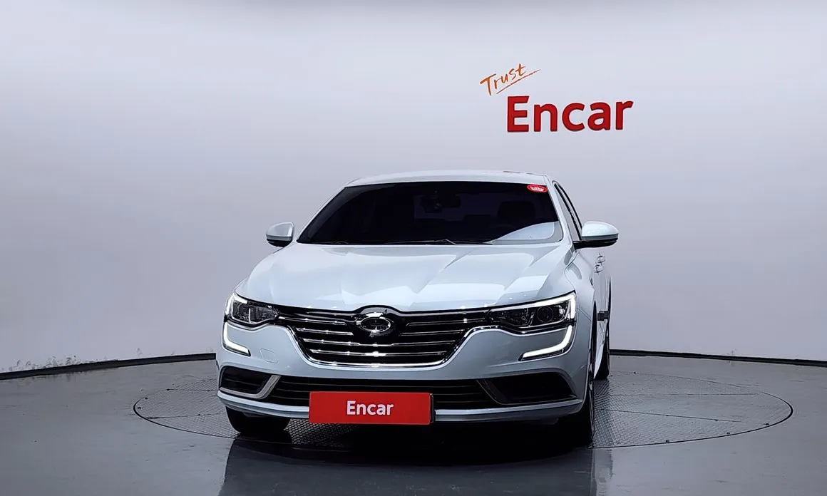 Renault SM6