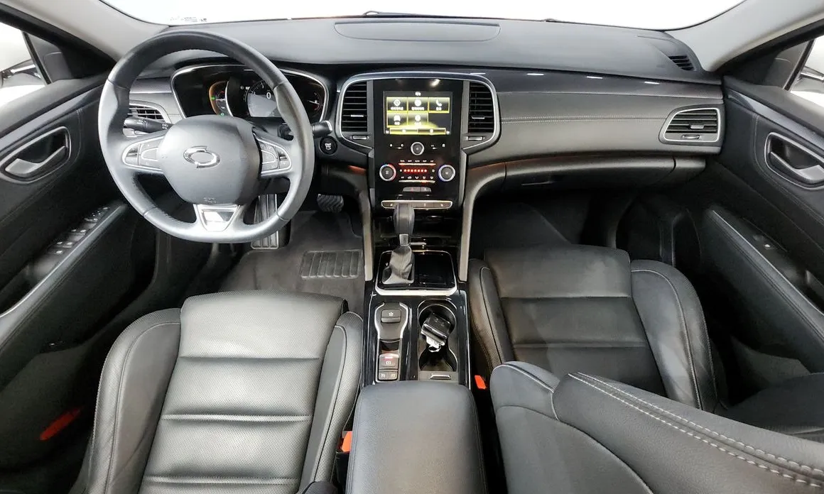 Renault SM6