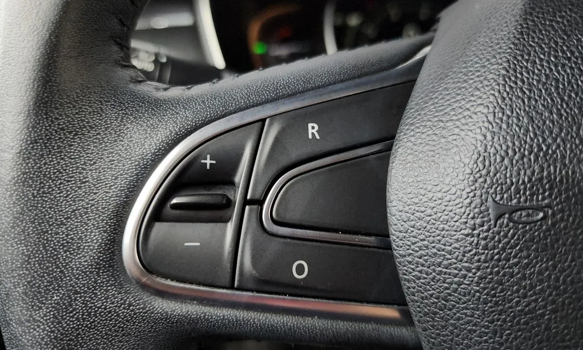 Renault SM6