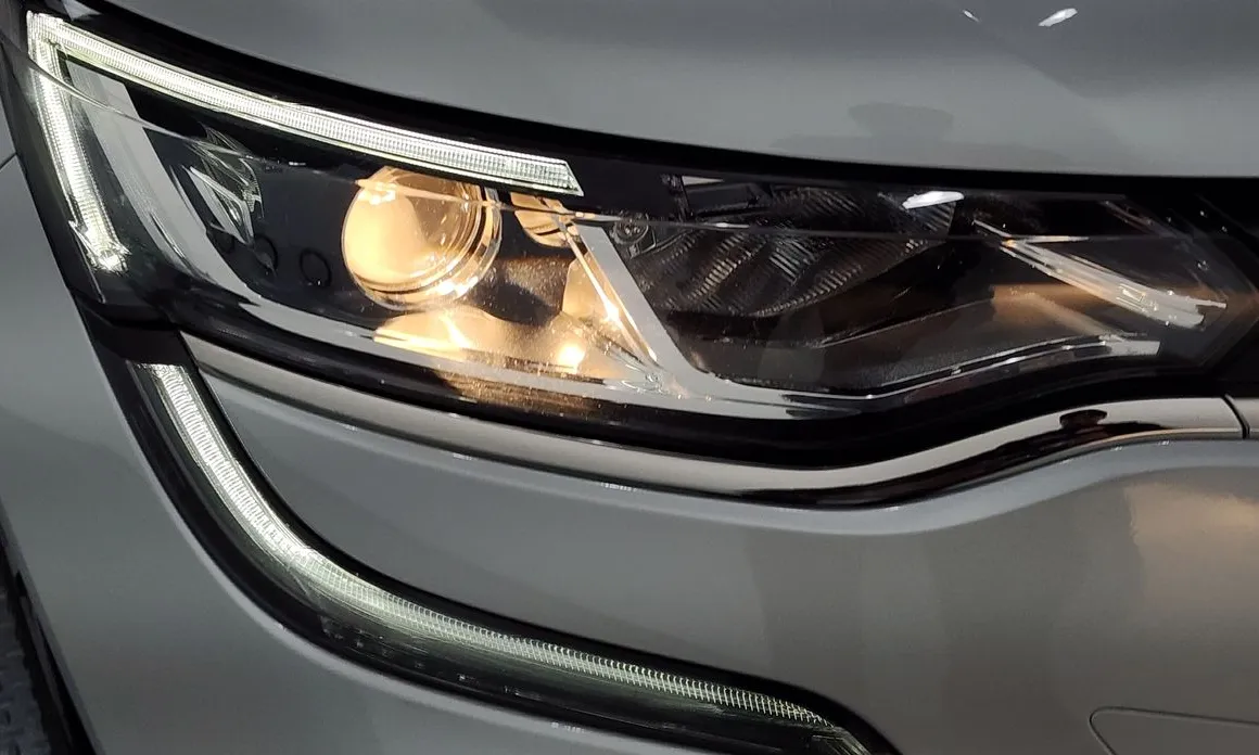 Renault SM6