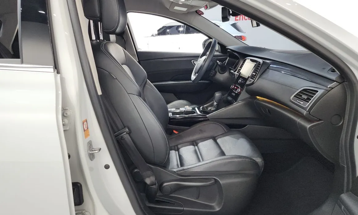 Renault SM6