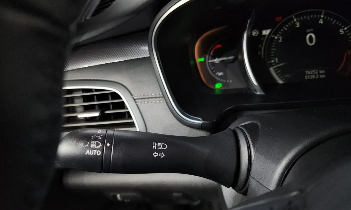 Renault SM6