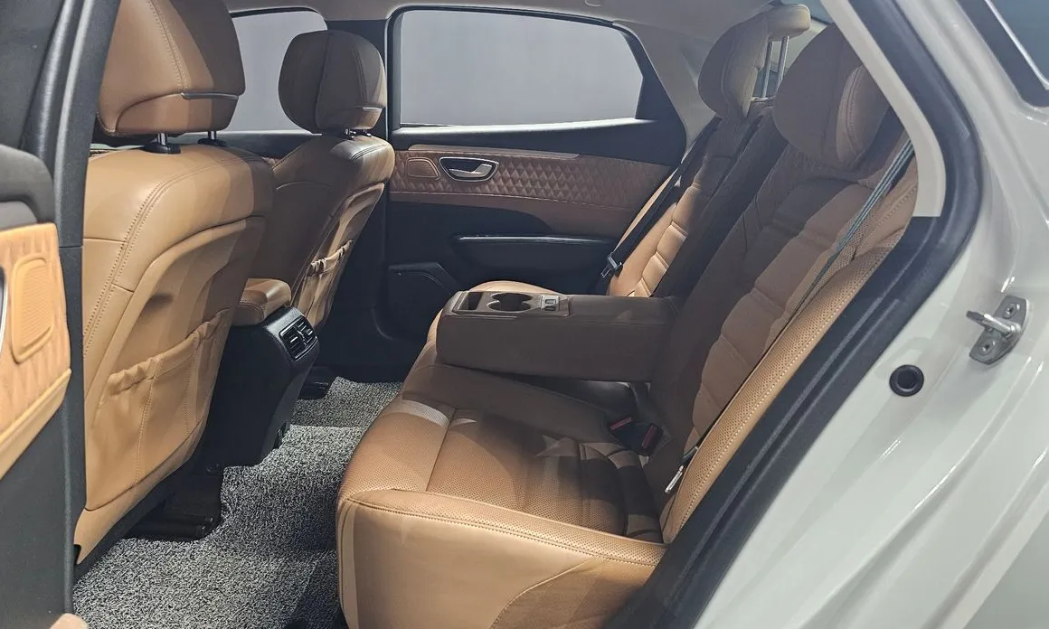 Renault SM6