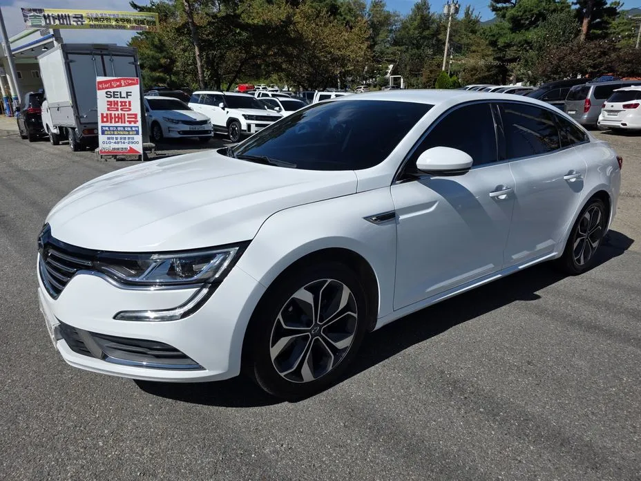 Renault SM6