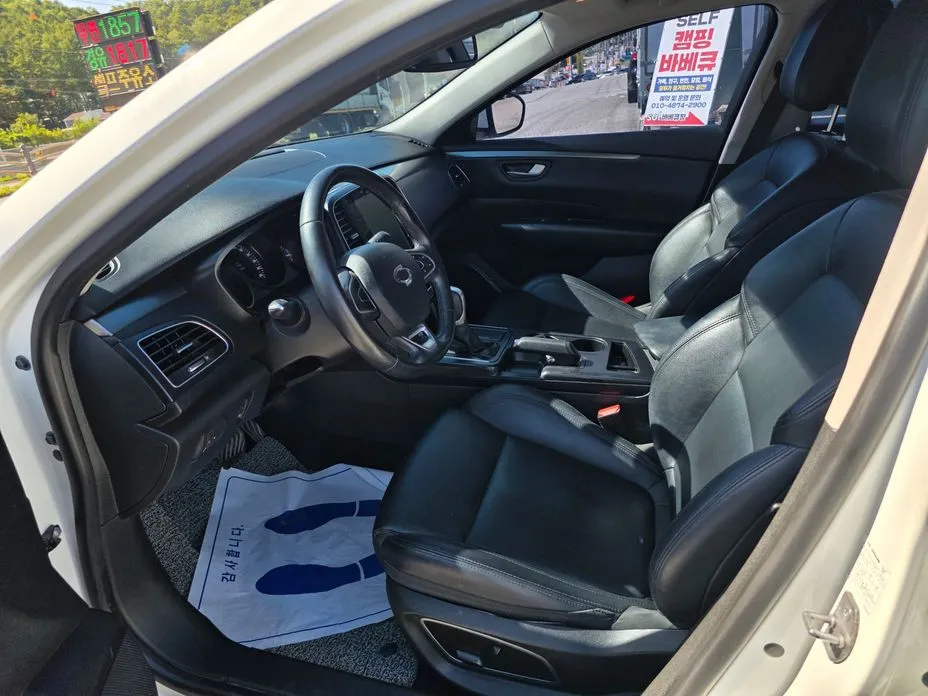 Renault SM6