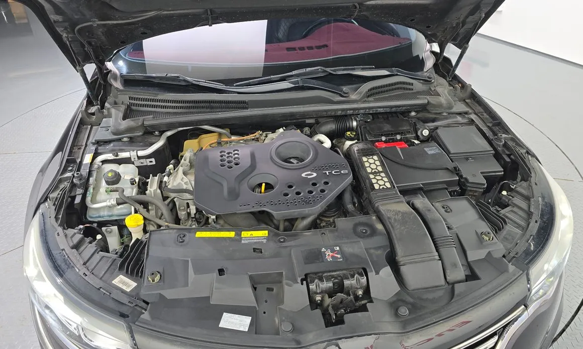 Renault SM6