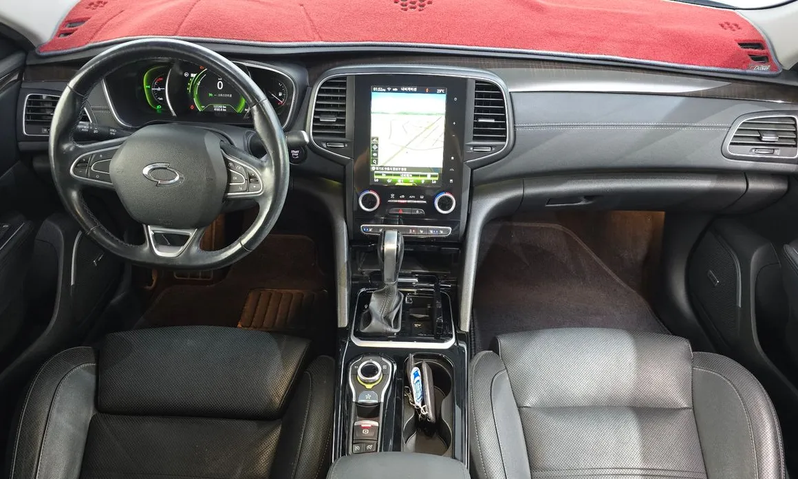 Renault SM6