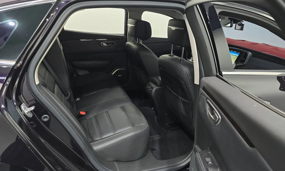 Renault SM6