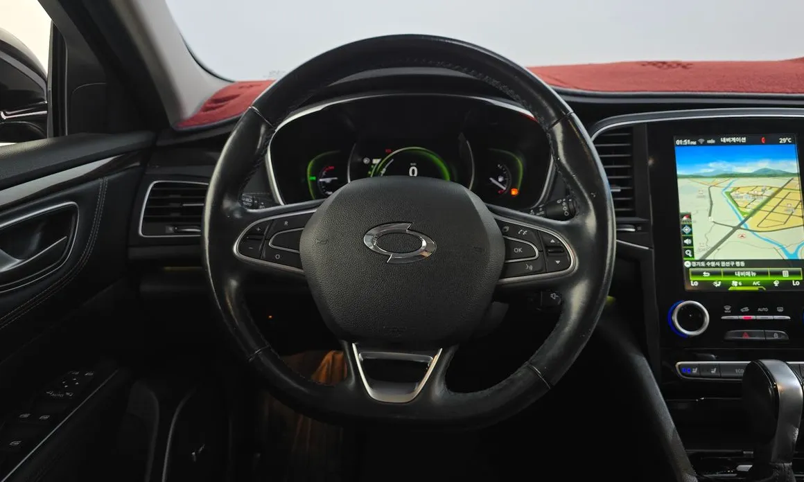 Renault SM6