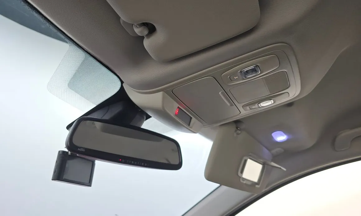 Renault SM6