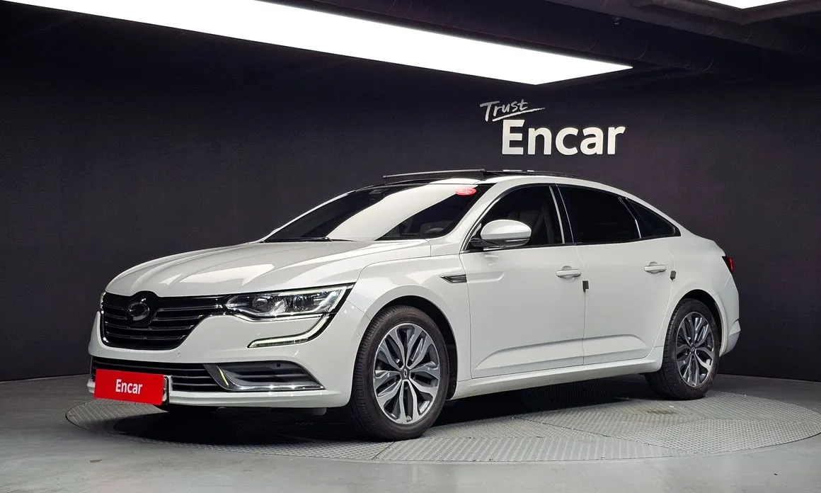 Renault SM6