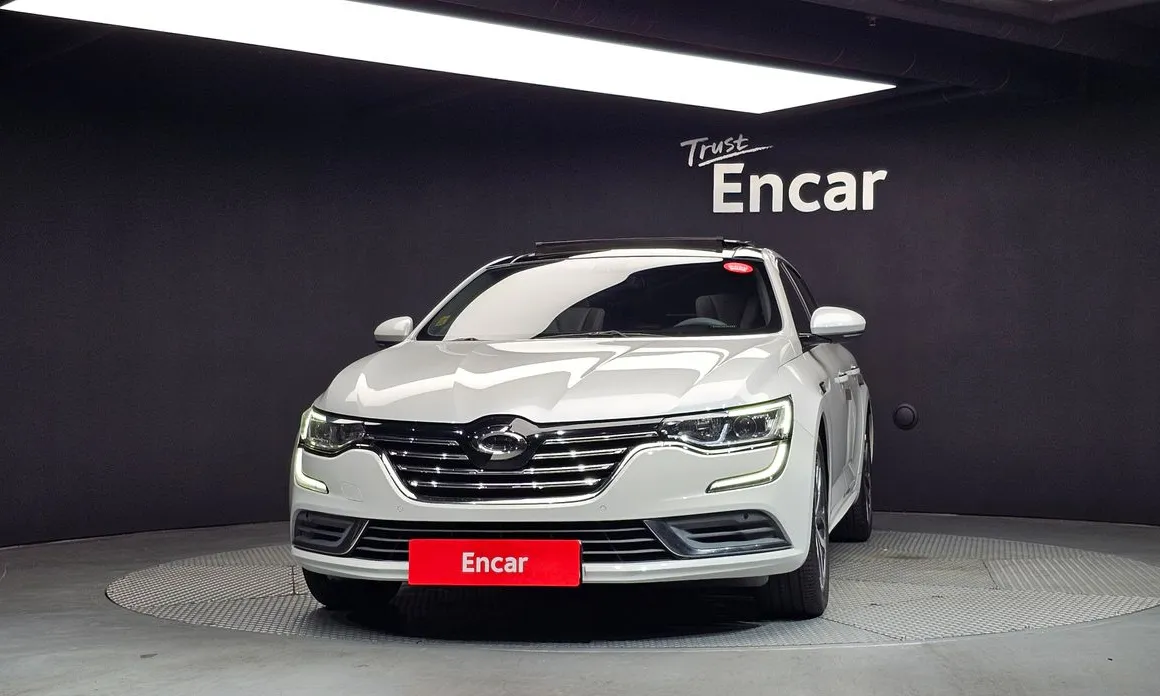 Renault SM6