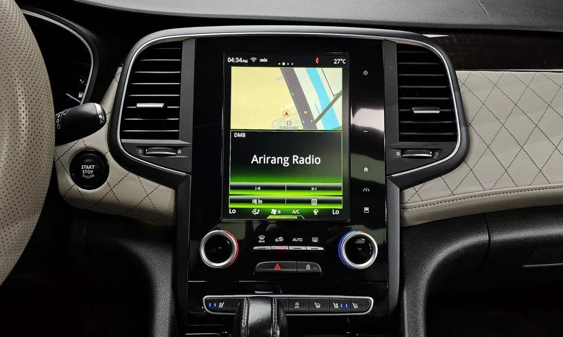 Renault SM6