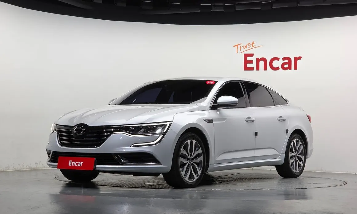 Renault SM6