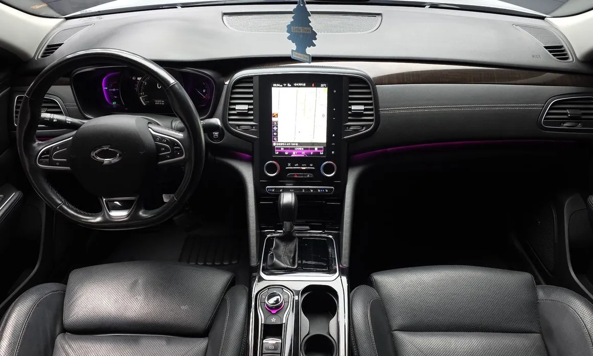 Renault SM6