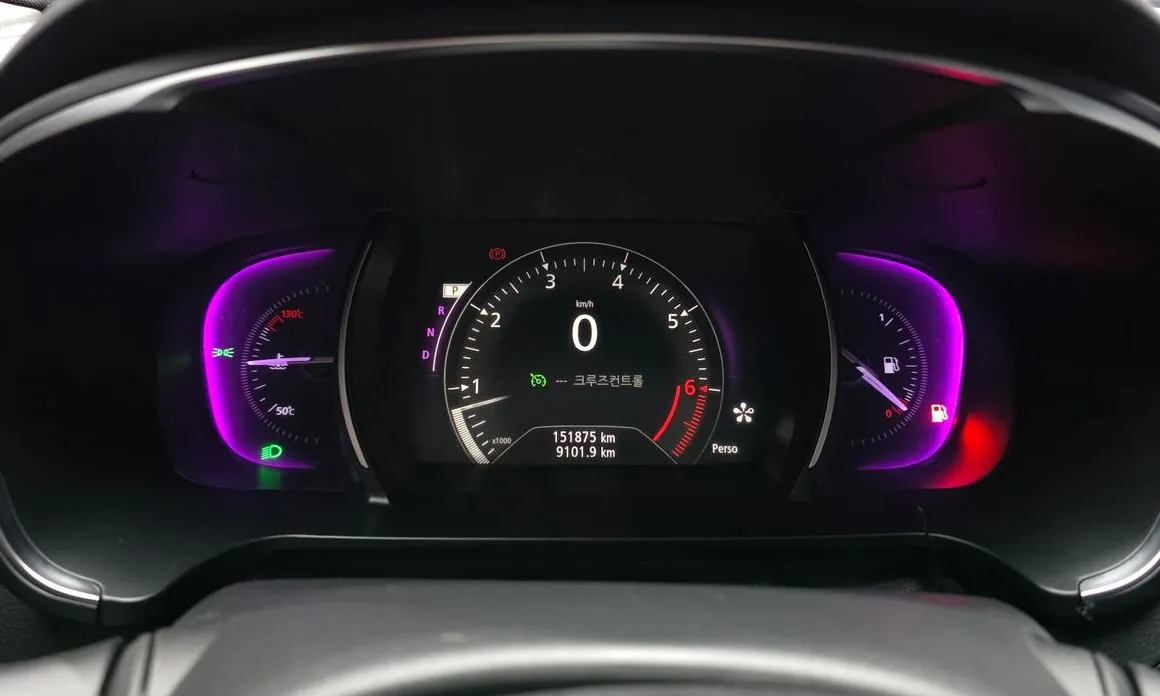 Renault SM6