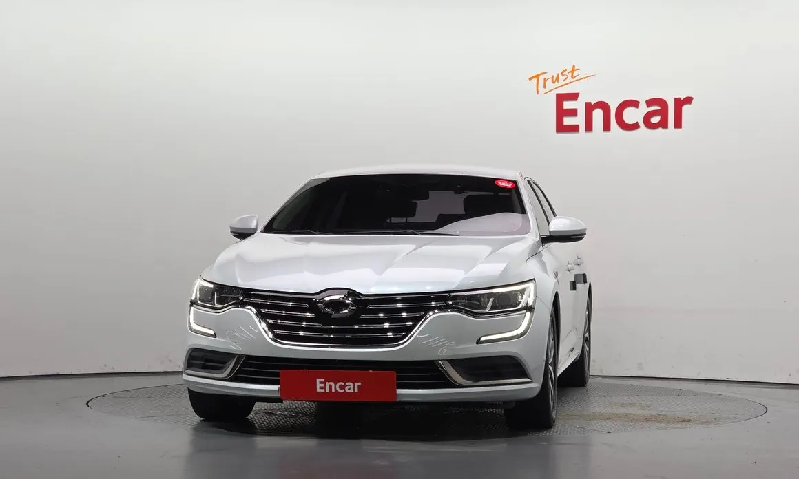 Renault SM6