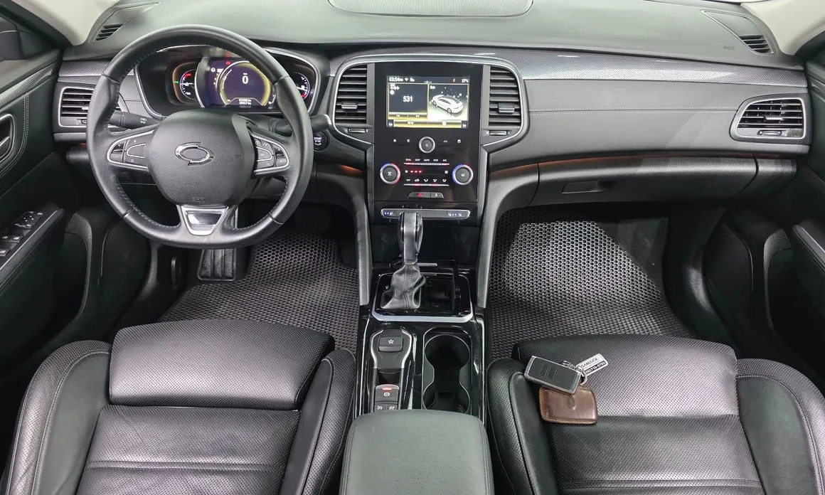 Renault SM6