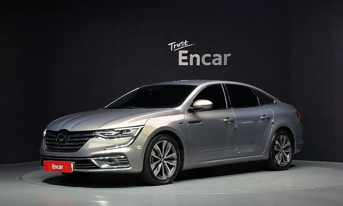 Renault SM6