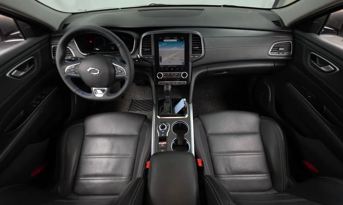 Renault SM6