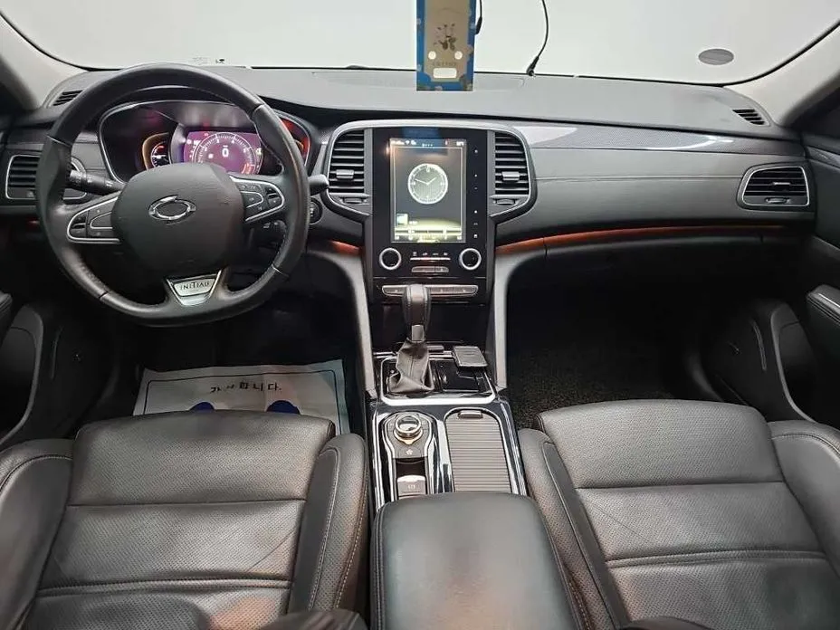 Renault SM6