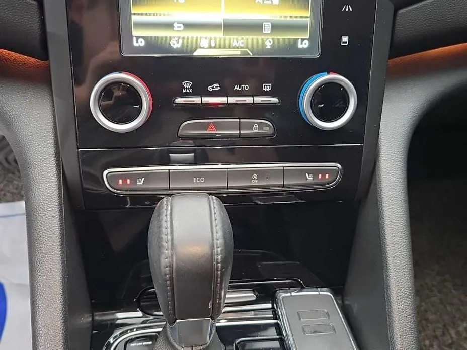 Renault SM6