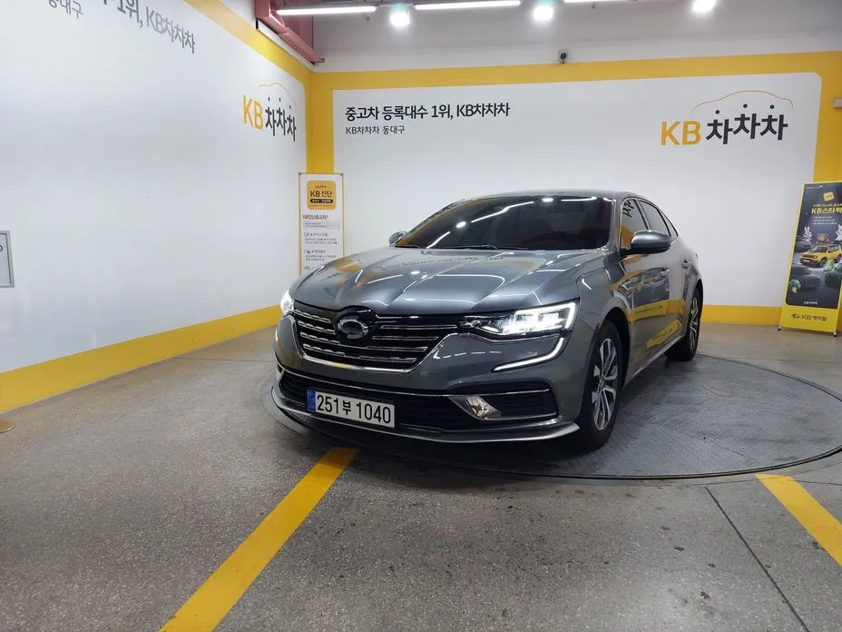 Renault SM6