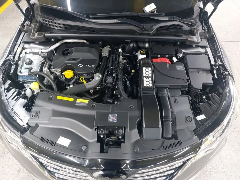 Renault SM6