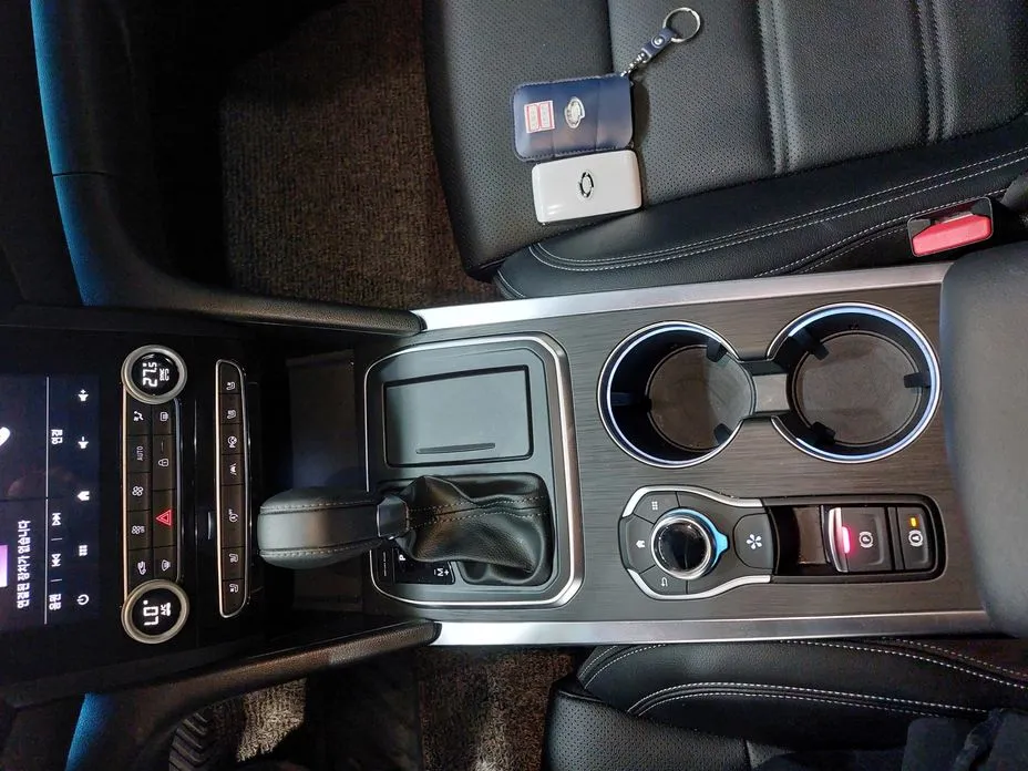 Renault SM6