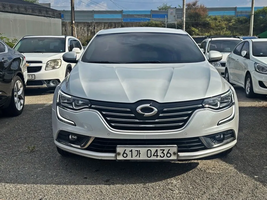 Renault SM6