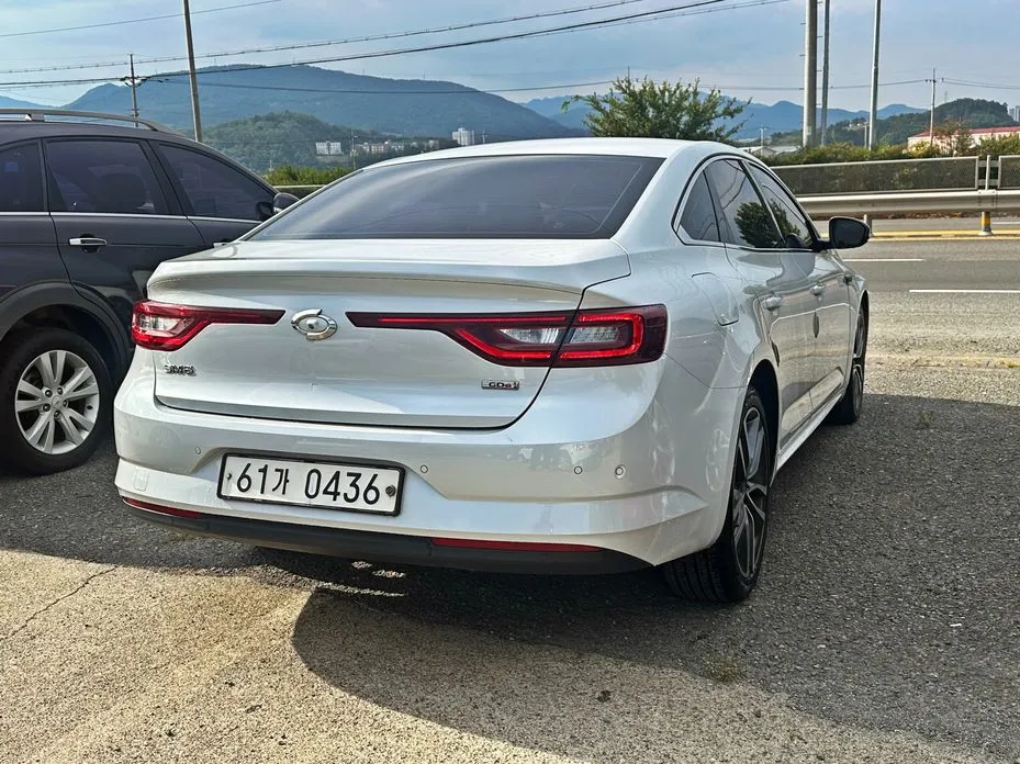 Renault SM6