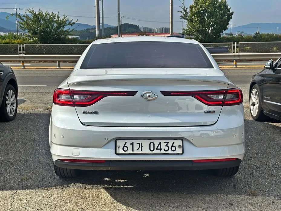 Renault SM6