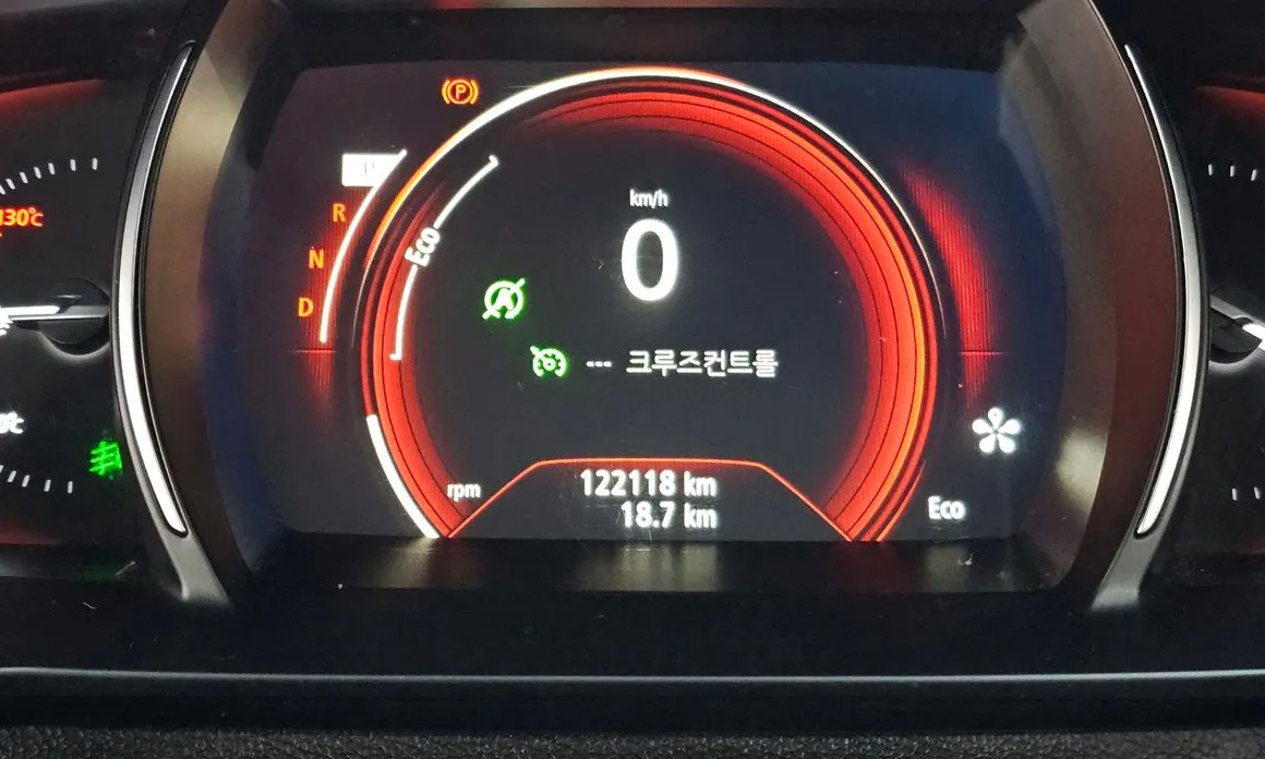 Renault SM6