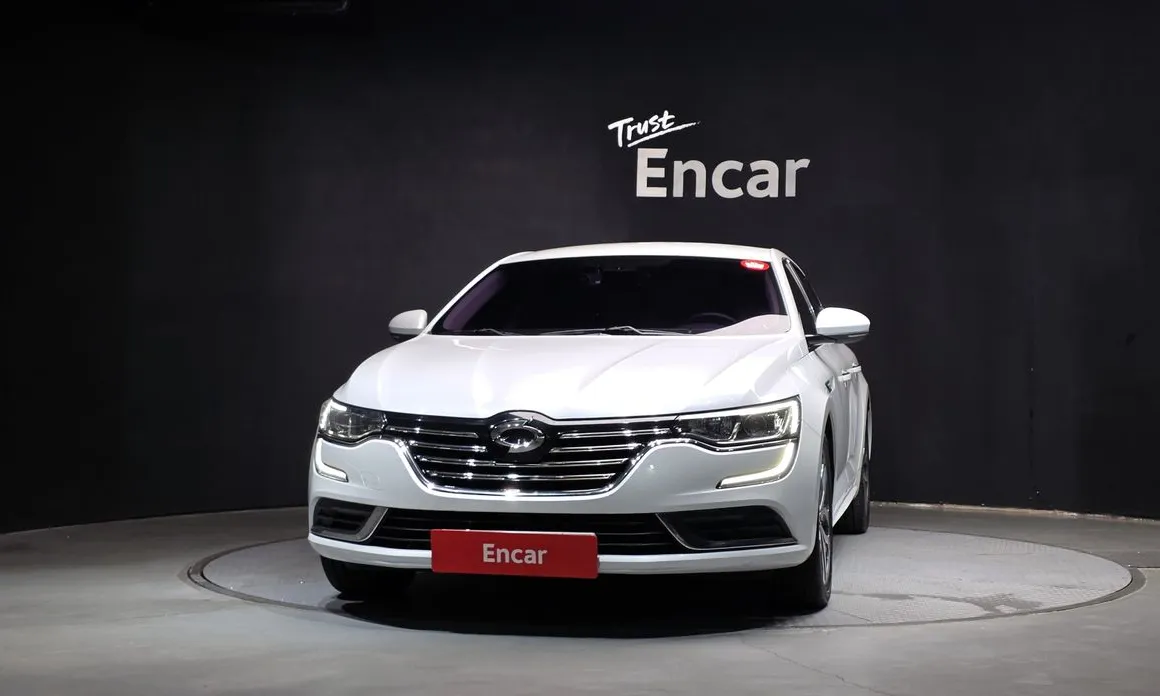 Renault SM6