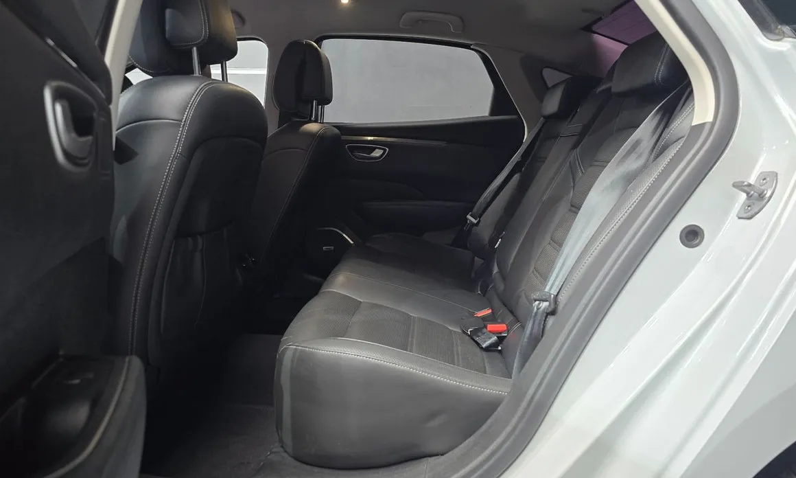 Renault SM6