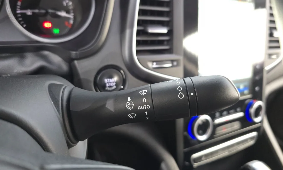 Renault SM6