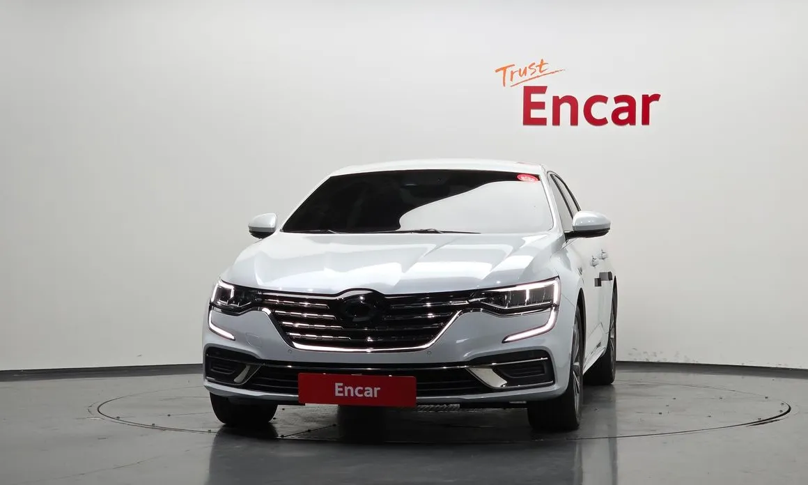 Renault SM6