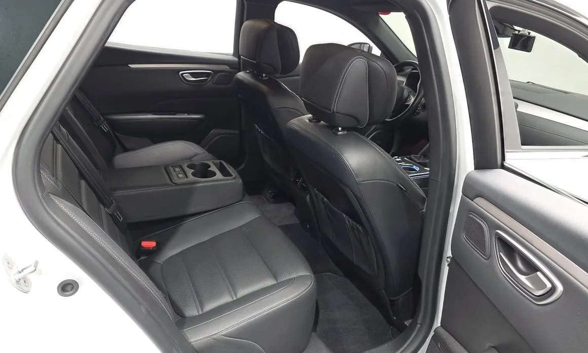 Renault SM6