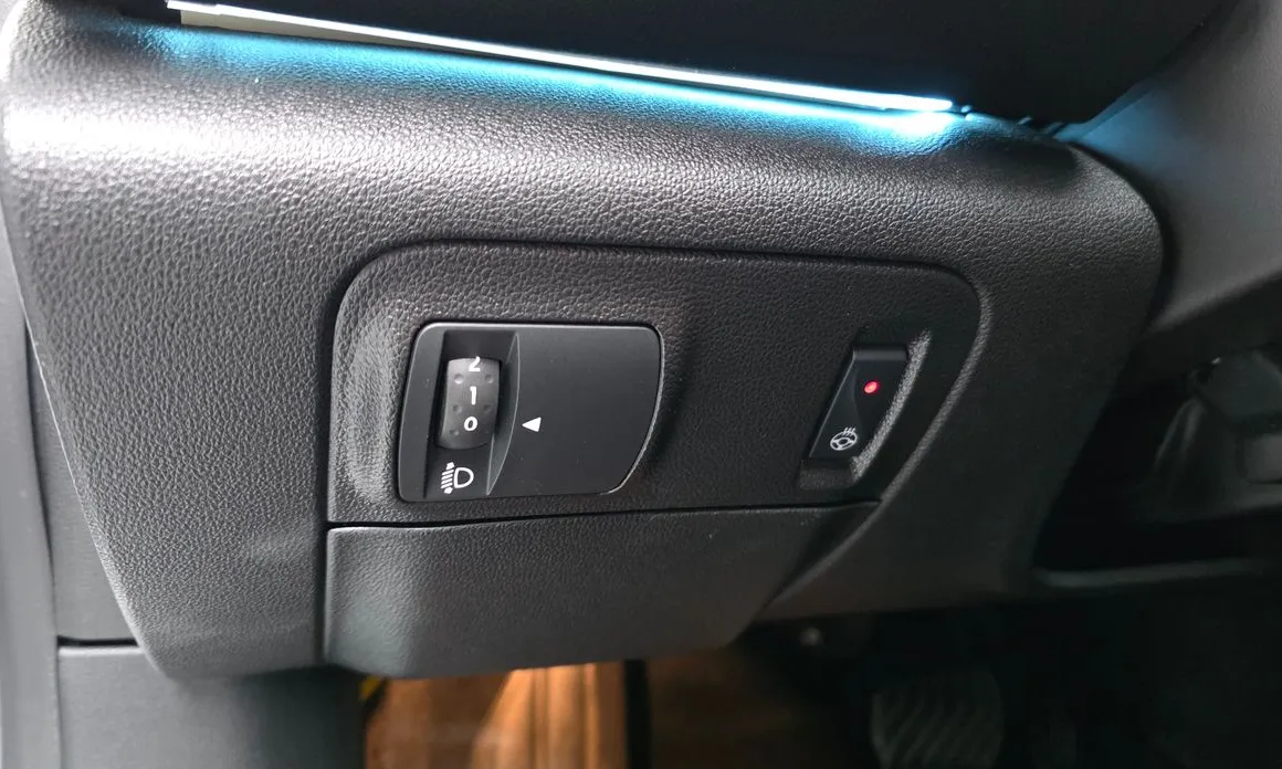 Renault SM6