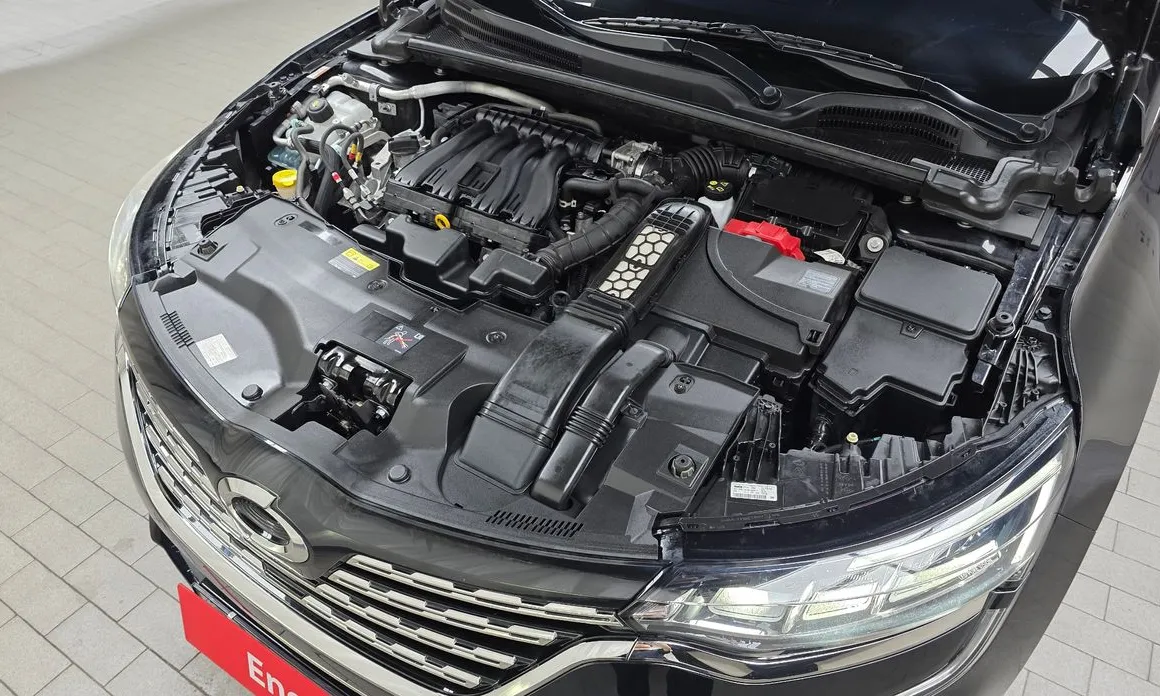 Renault SM6