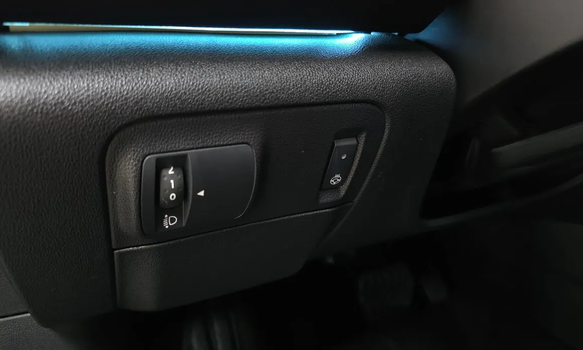 Renault SM6